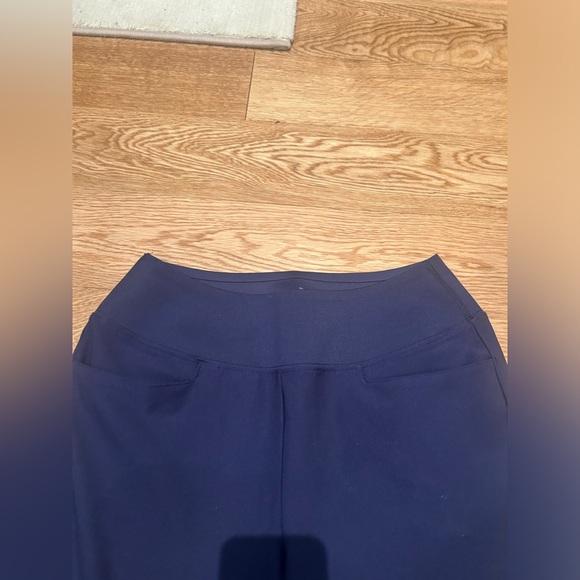 Puma girls gold pants - size M - Picture 4 of 6